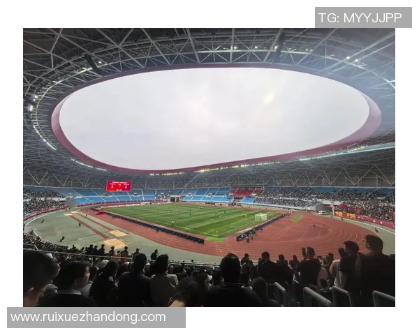 足球直击赛场瞬间精彩回顾与分析让你领略足球魅力的每一刻