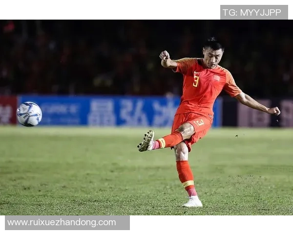 郑铮足球：从青训到职业生涯的辉煌历程与未来展望